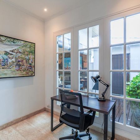 Mosan House: Art-Filled Gem Near Beach & Seminyak Square Exterior photo